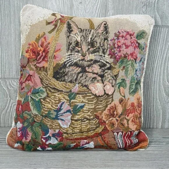 Tapestry style cat throw / couch pillow zipper not working - Picture 2 of 4